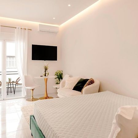 Boutique3436 Luxury Apartment Atene Esterno foto
