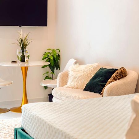 Boutique3436 Luxury Apartment Atene Esterno foto