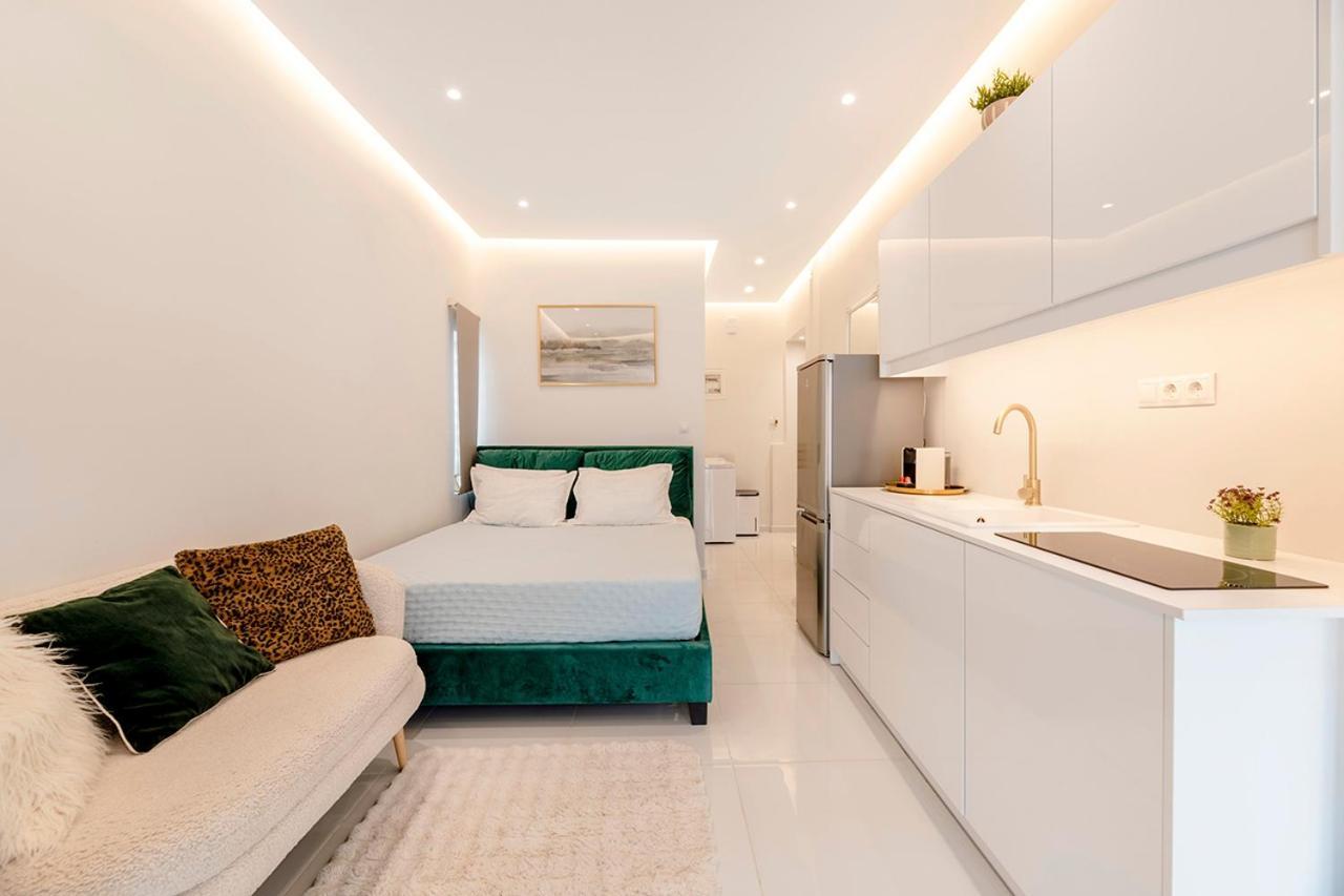 Boutique3436 Luxury Apartment Atene Esterno foto